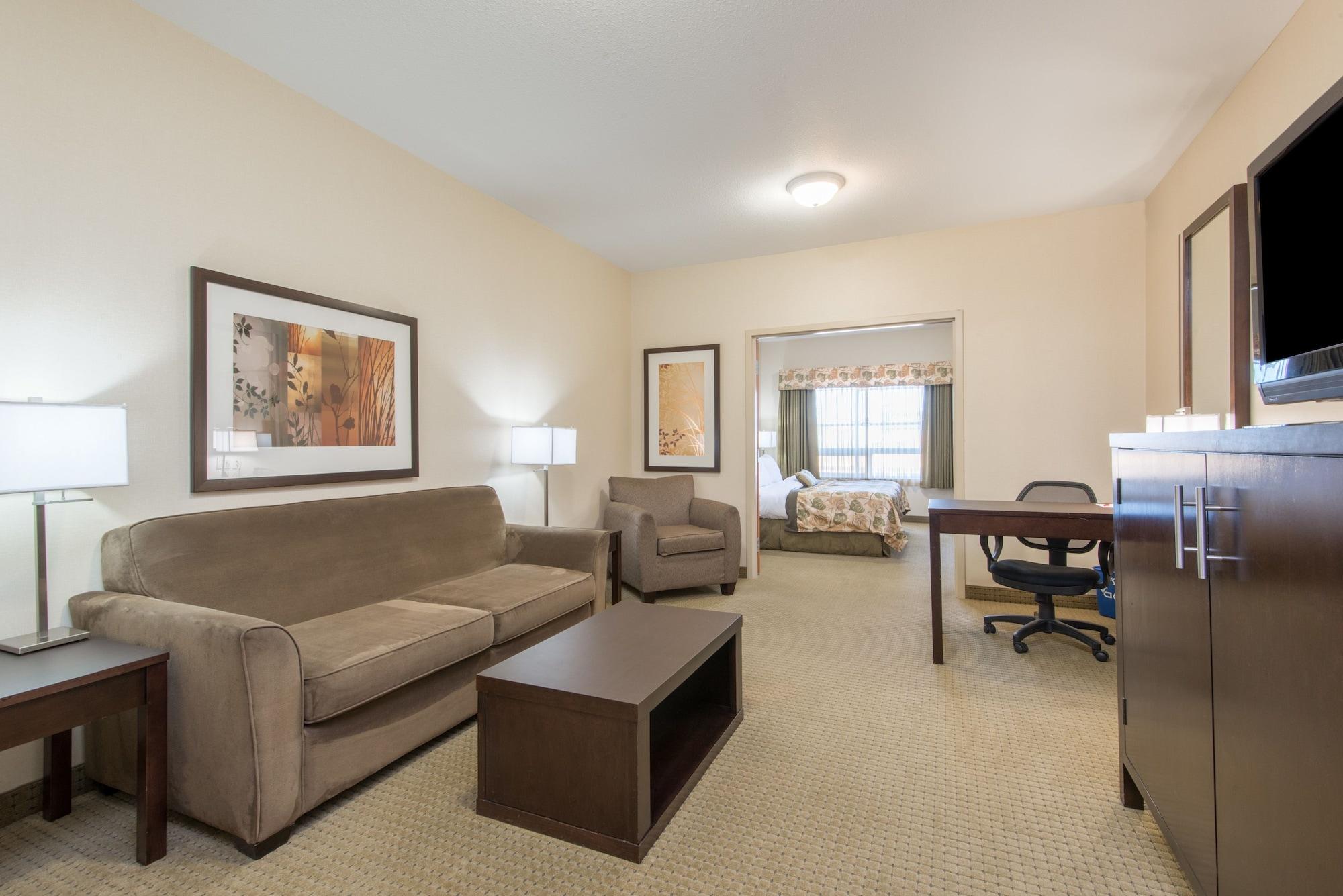 Ramada By Wyndham Lac La Biche Exterior photo