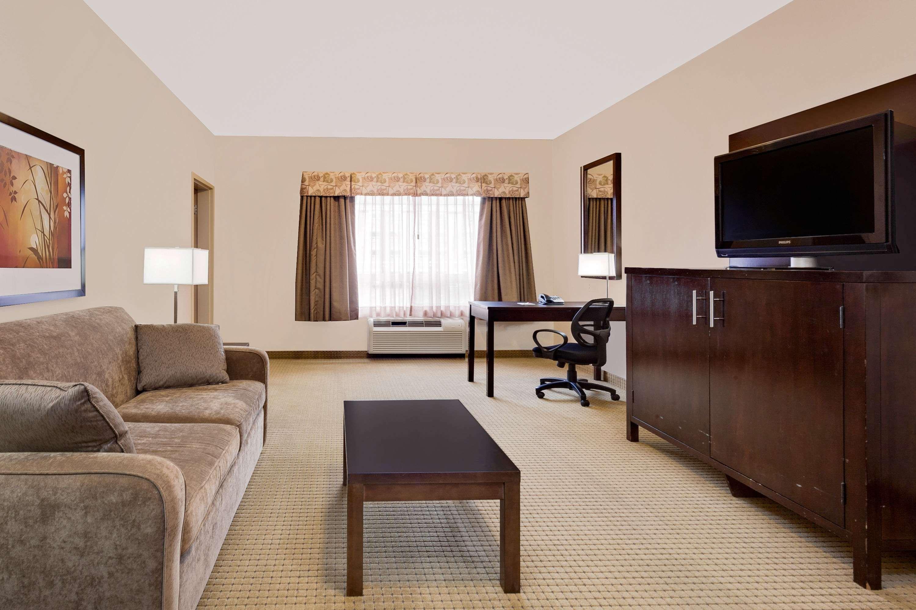 Ramada By Wyndham Lac La Biche Exterior photo