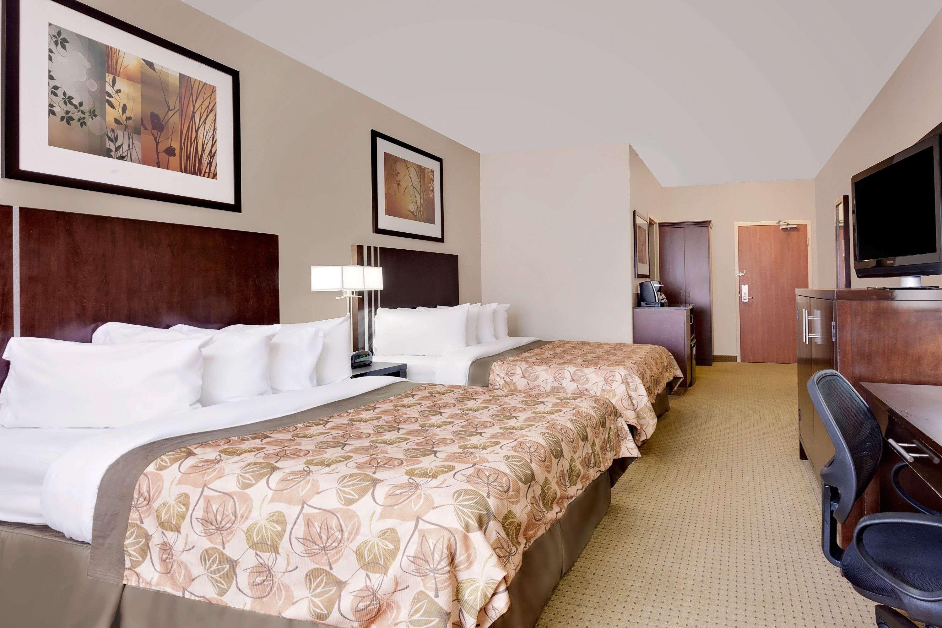 Ramada By Wyndham Lac La Biche Exterior photo