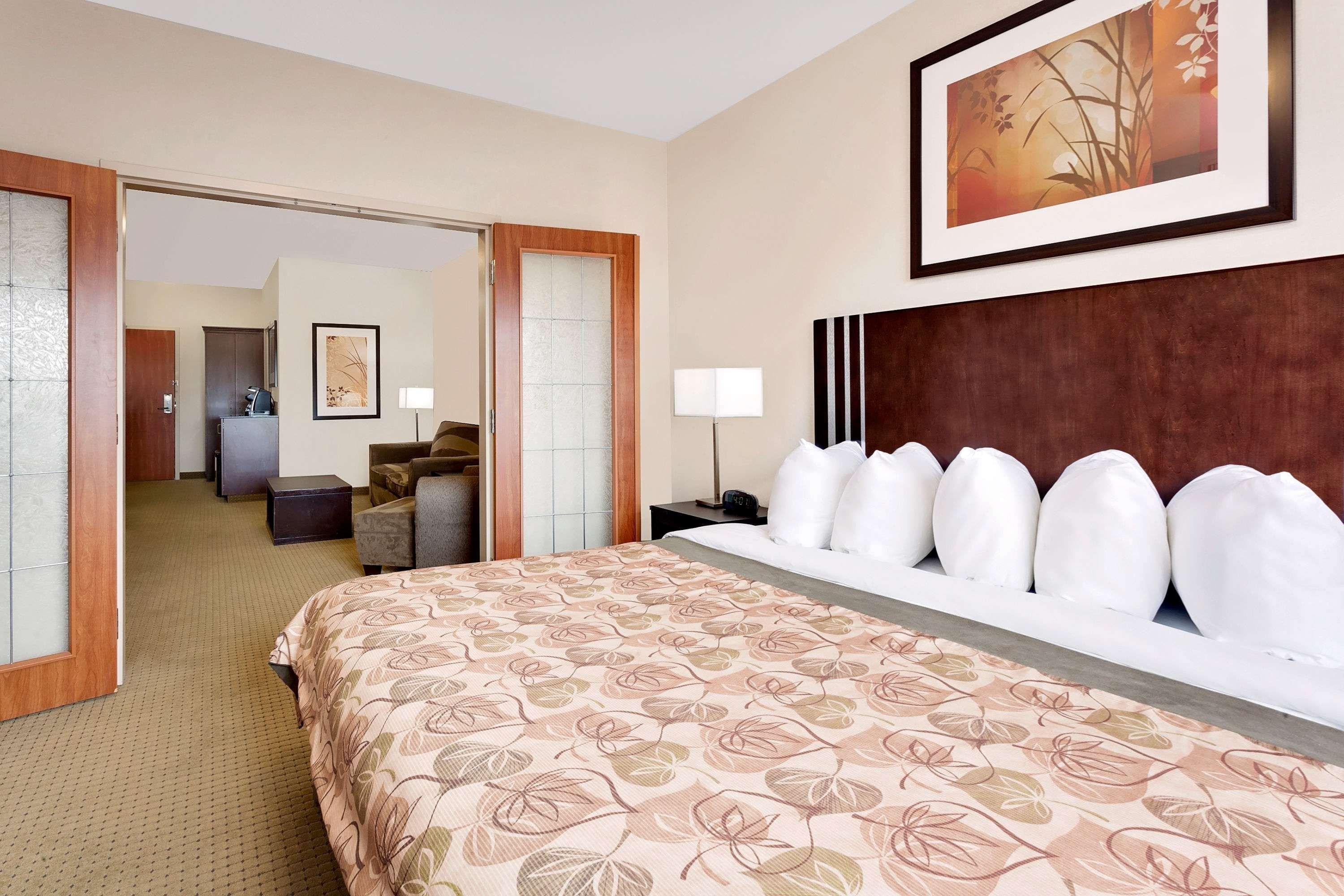 Ramada By Wyndham Lac La Biche Exterior photo