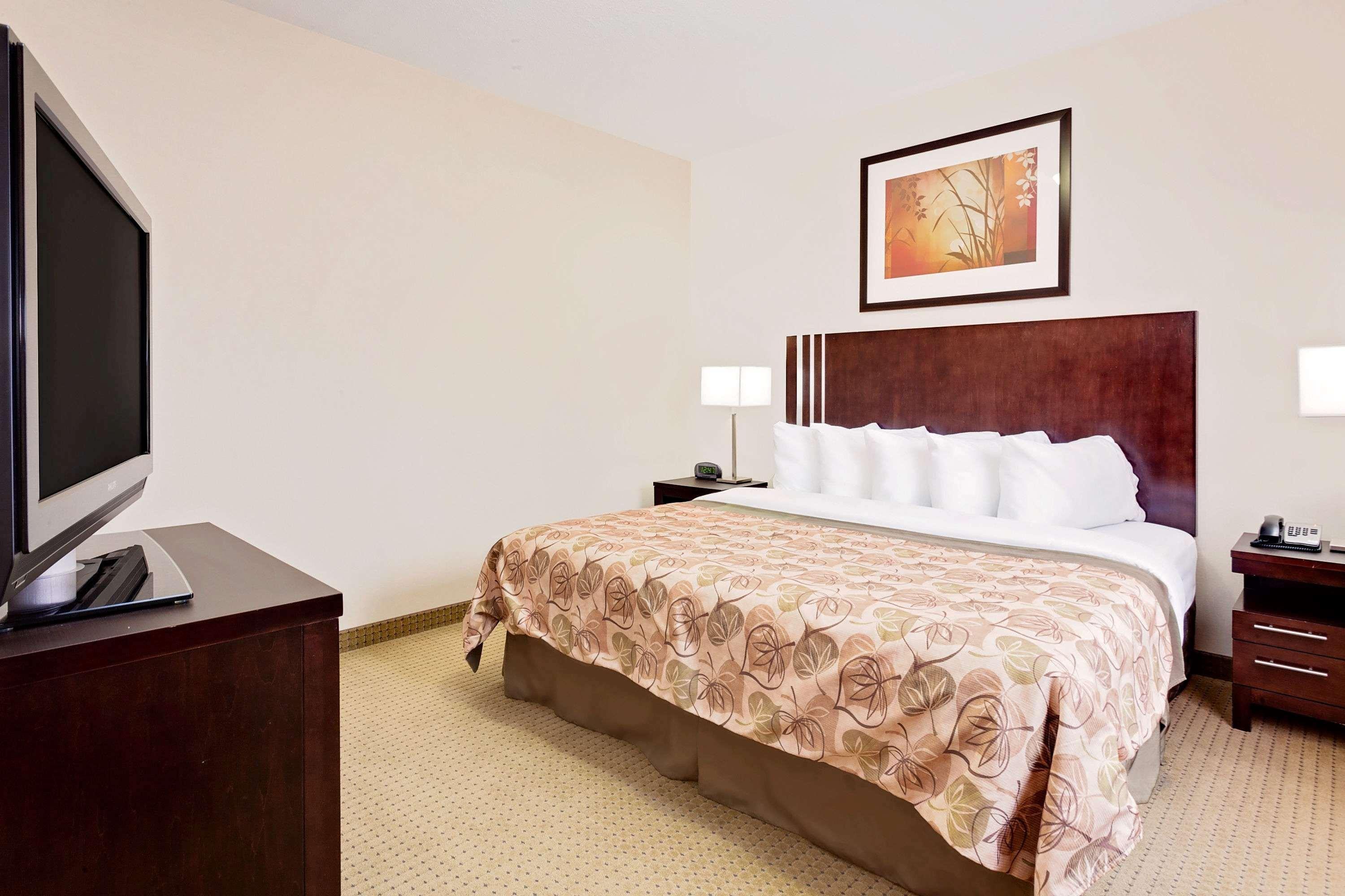 Ramada By Wyndham Lac La Biche Exterior photo