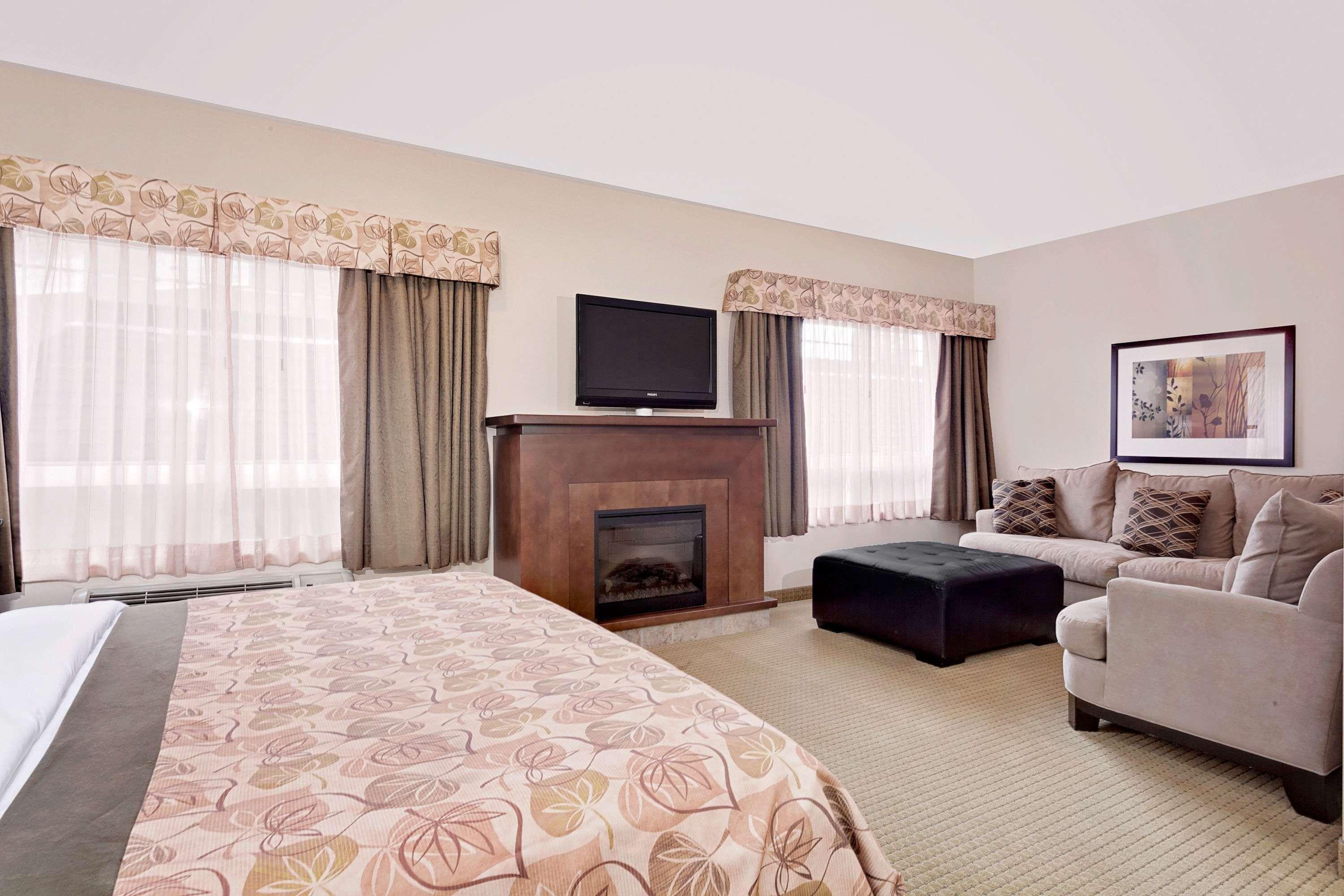 Ramada By Wyndham Lac La Biche Exterior photo