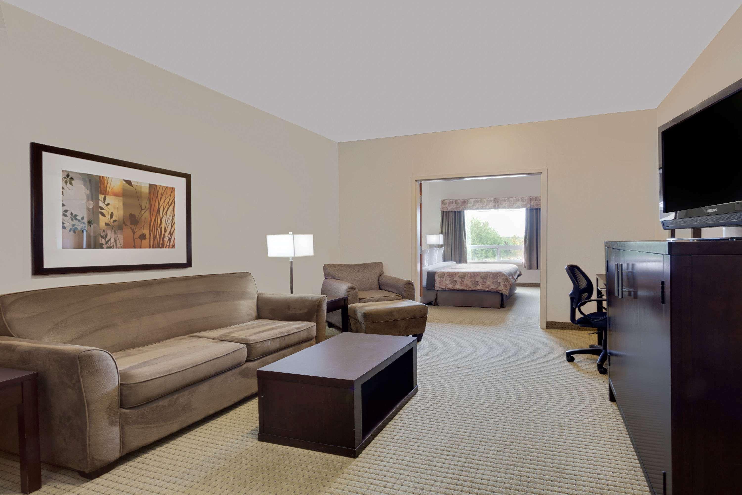 Ramada By Wyndham Lac La Biche Exterior photo