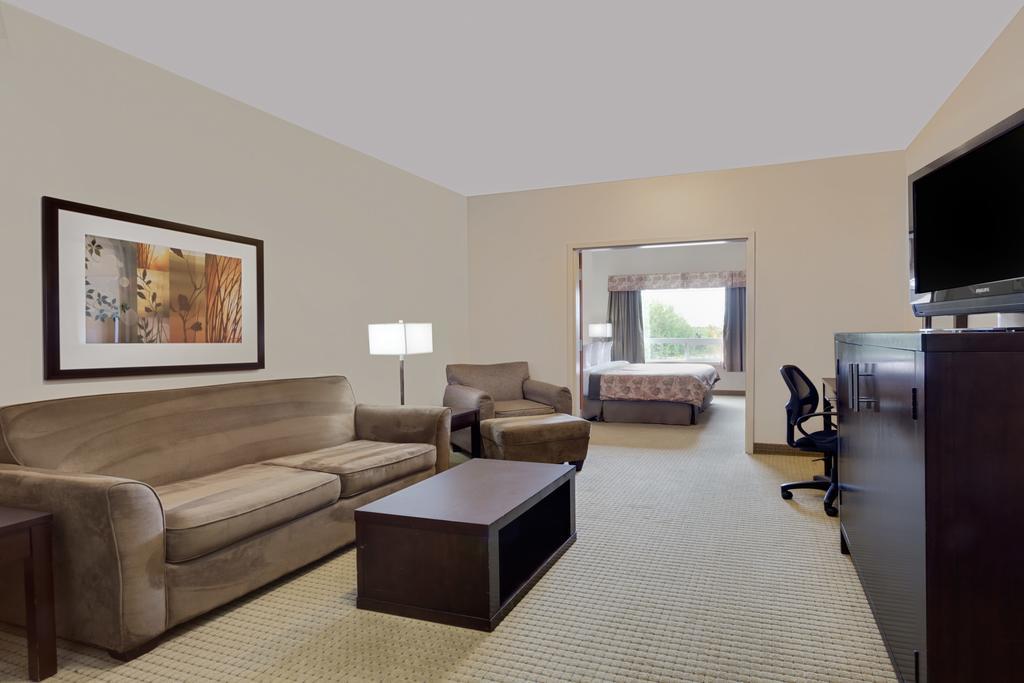 Ramada By Wyndham Lac La Biche Exterior photo