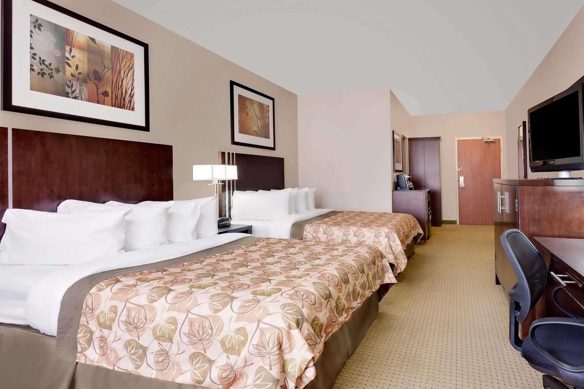 Ramada By Wyndham Lac La Biche Exterior photo