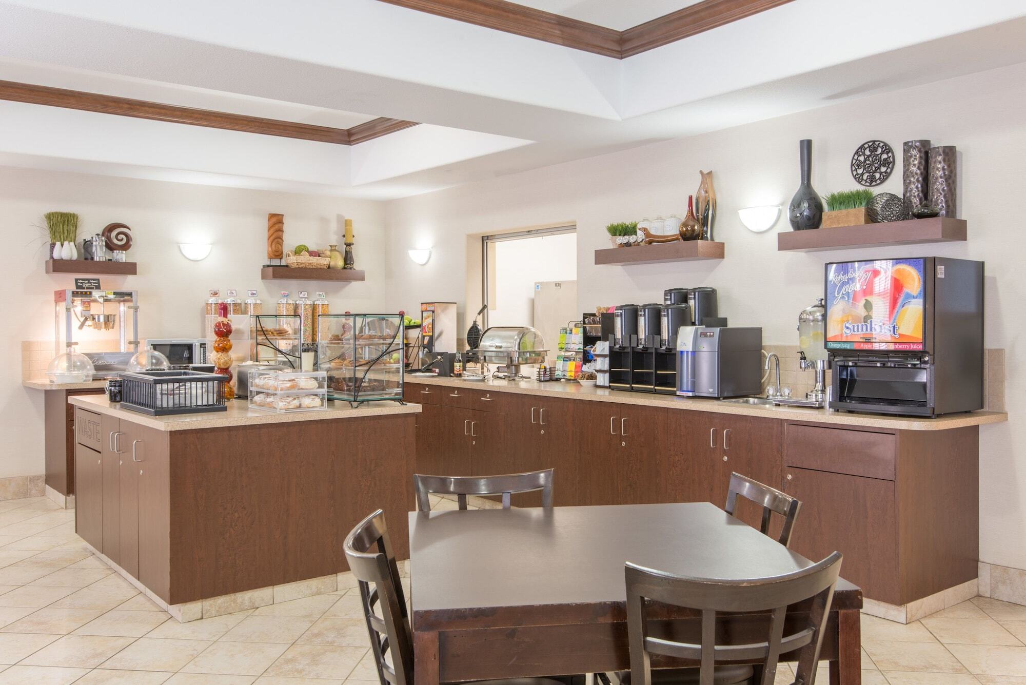 Ramada By Wyndham Lac La Biche Exterior photo
