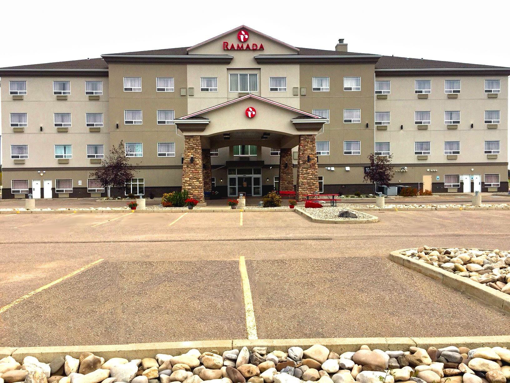 Ramada By Wyndham Lac La Biche Exterior photo