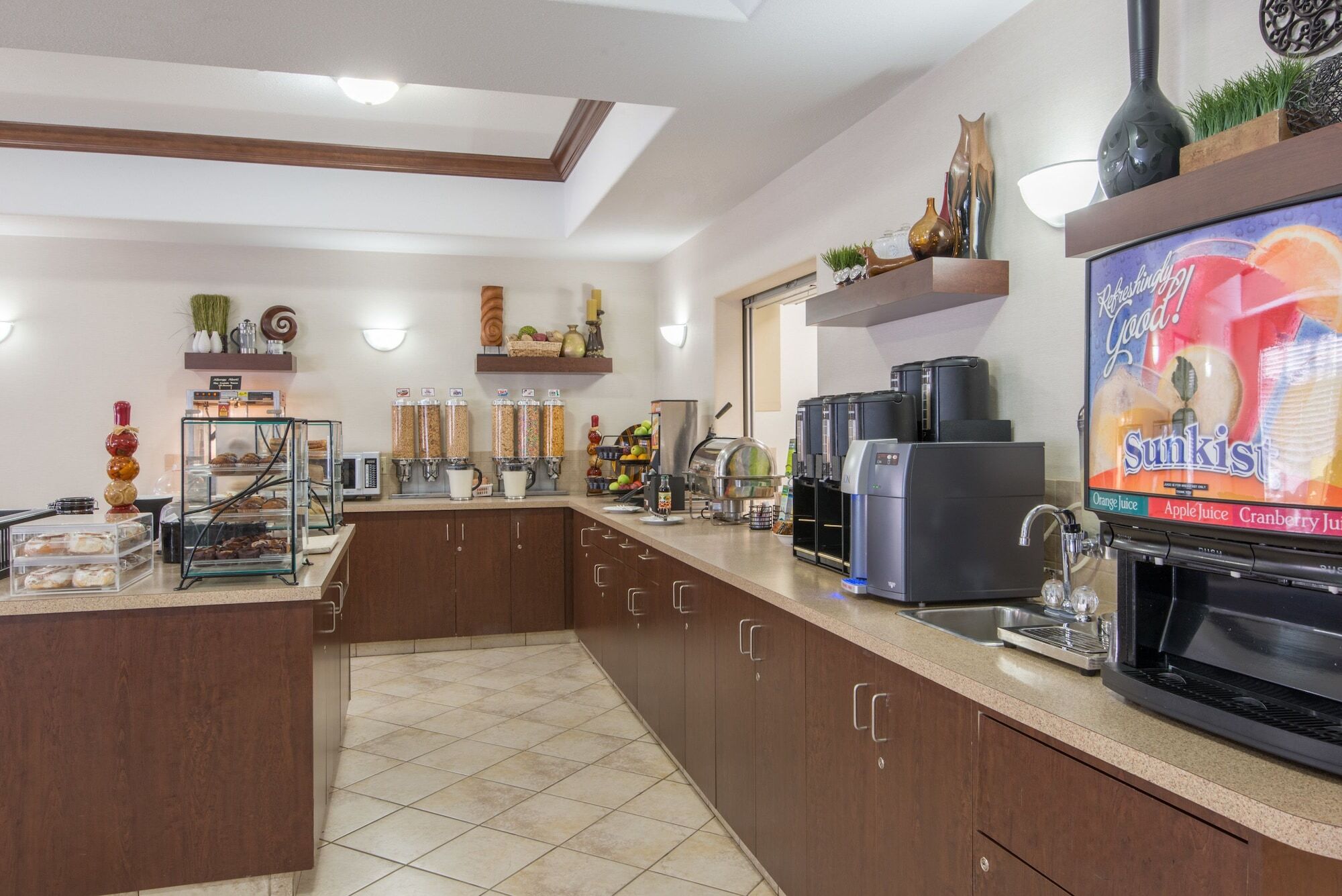 Ramada By Wyndham Lac La Biche Exterior photo